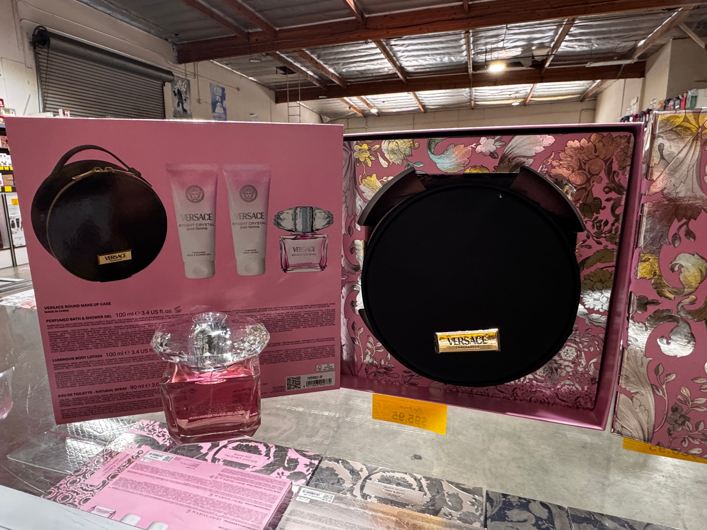 Gift Set Versace Bright Crystal 4pc 3.0 oz. EDT + Bag + B/L +S/G Women